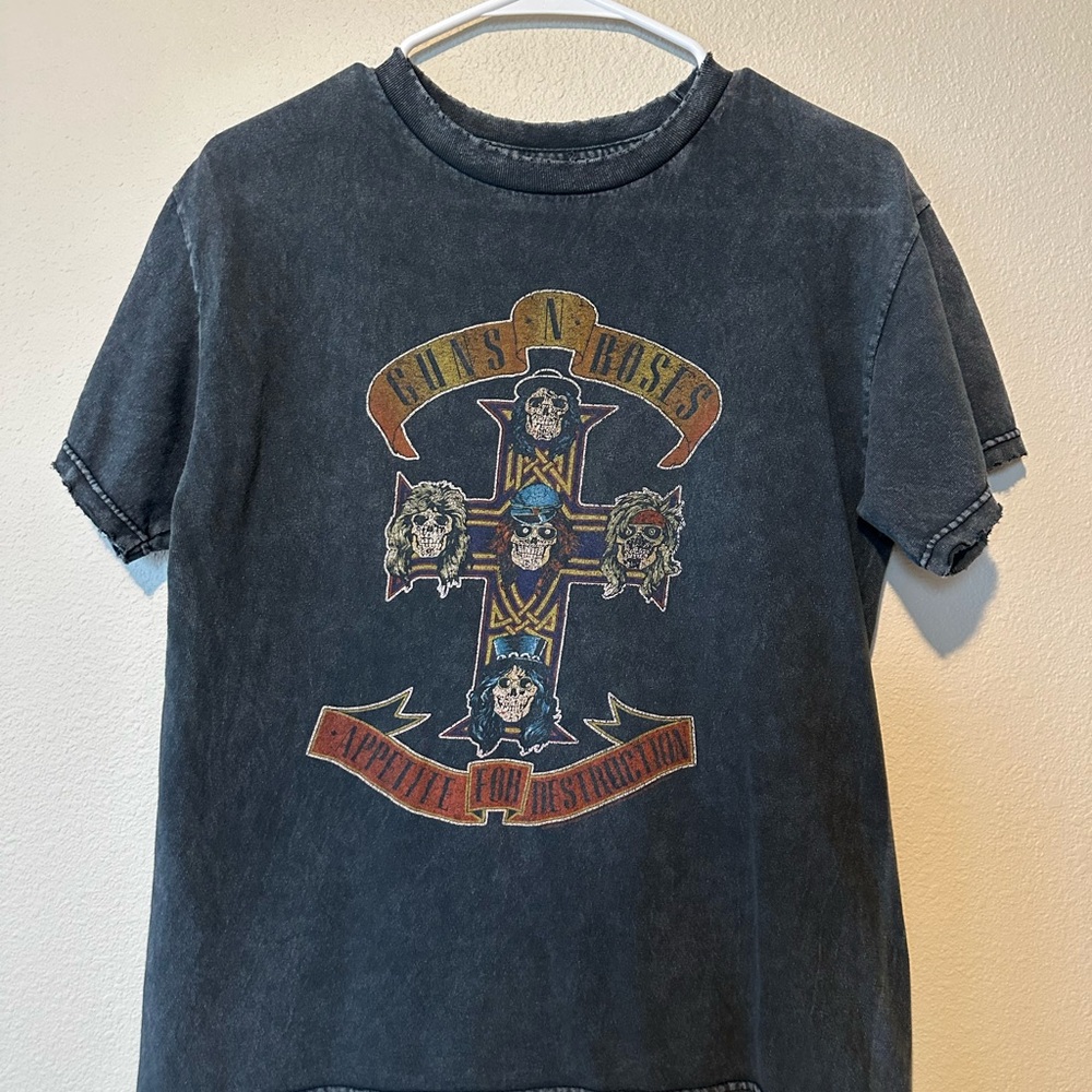 80’s Bravado Dark Gray Vintage Graphic Tee. Guns and Roses. Band T’s. Throwback.